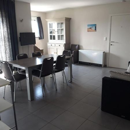 Duplex Met Zwembad Neoportus Apartment Нюпорт Екстериор снимка