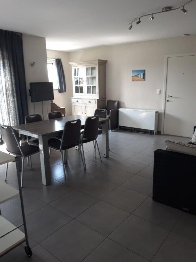 Duplex Met Zwembad Neoportus Apartment Нюпорт Екстериор снимка